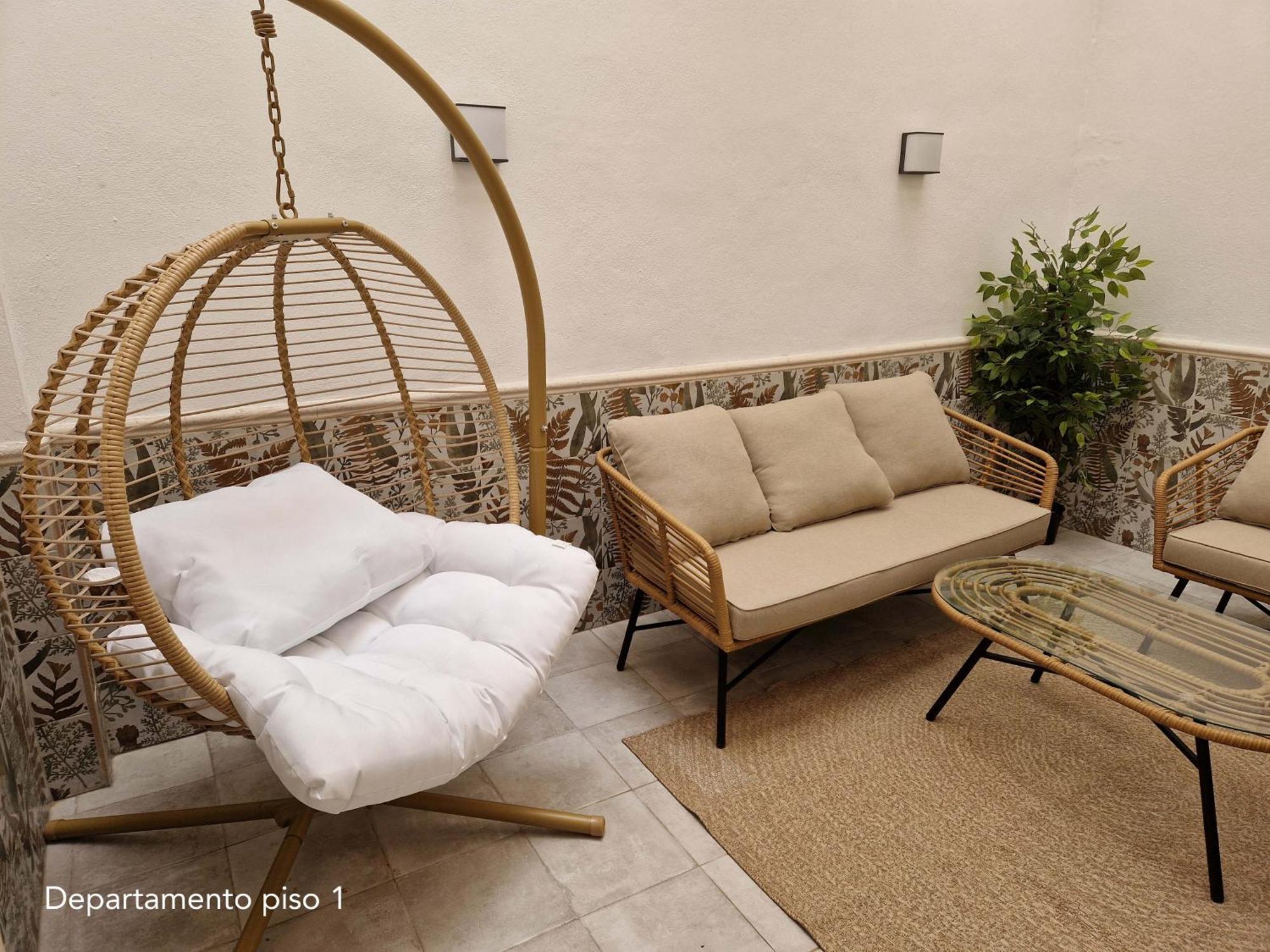 Virgen De Gracia Apartments Malaga Luaran gambar