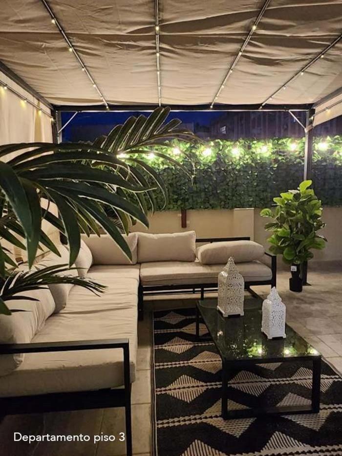 Virgen De Gracia Apartments Malaga Luaran gambar